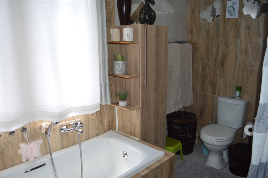 3 Bedroom Property for Sale in Doringkruin North West